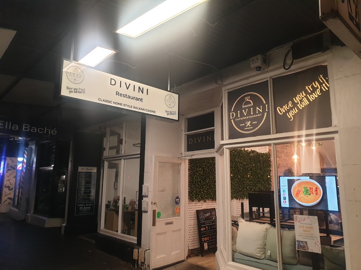 Divini Cafe & Restaurant