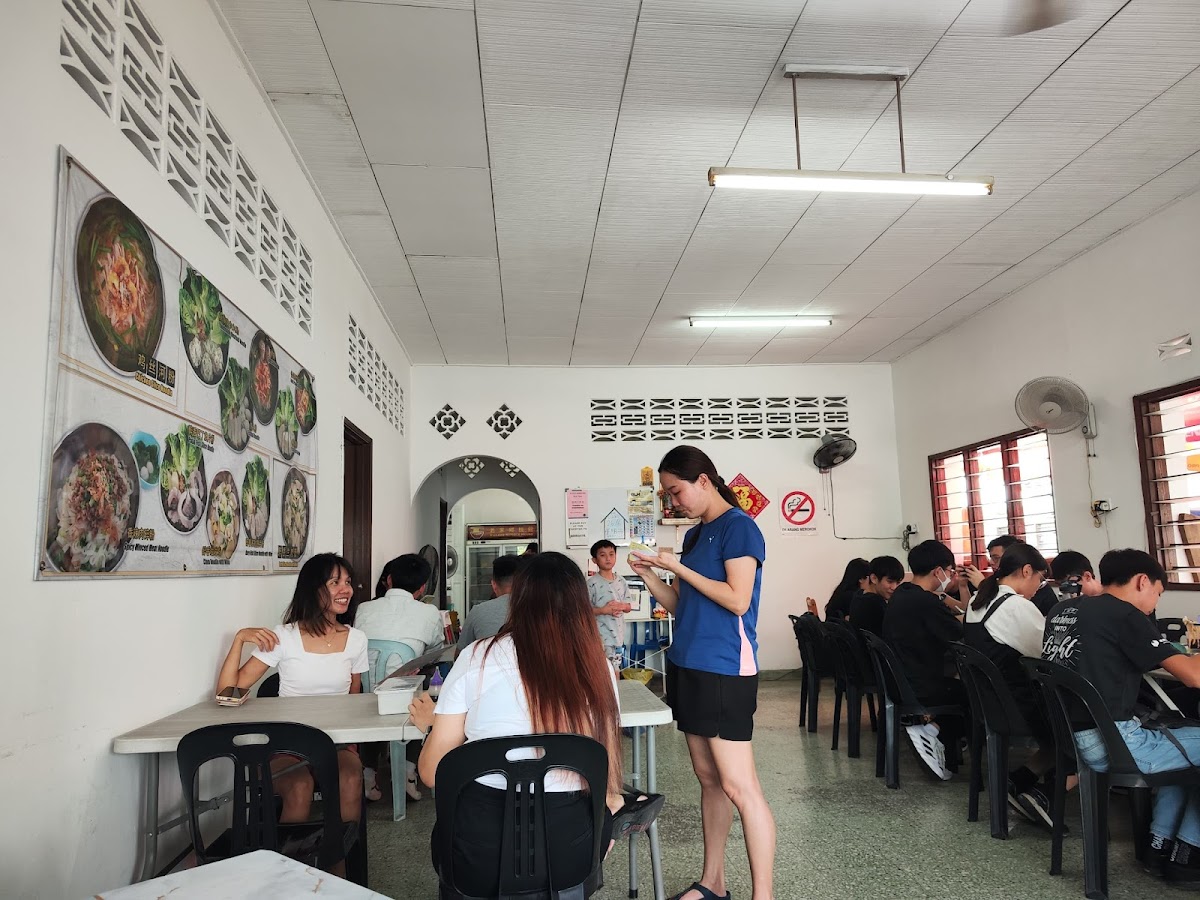 Village Noodle老家乡(鸡丝河粉,怡保虾面)@Long Heong龙乡靓饭菜之家