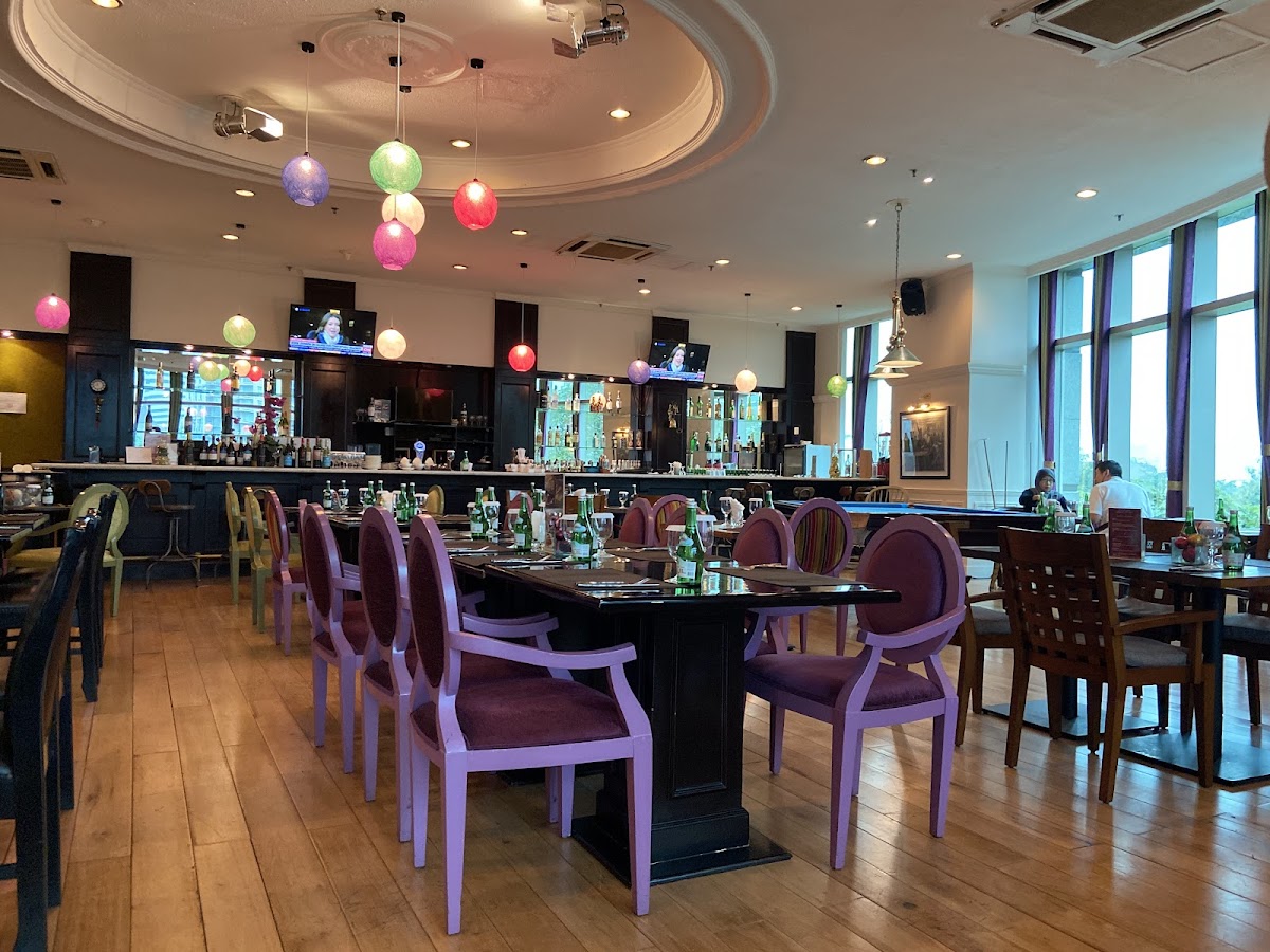 Polo Lounge Restaurant