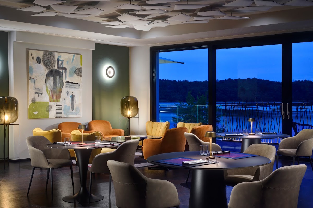 Drop Cafe Lounge Bar