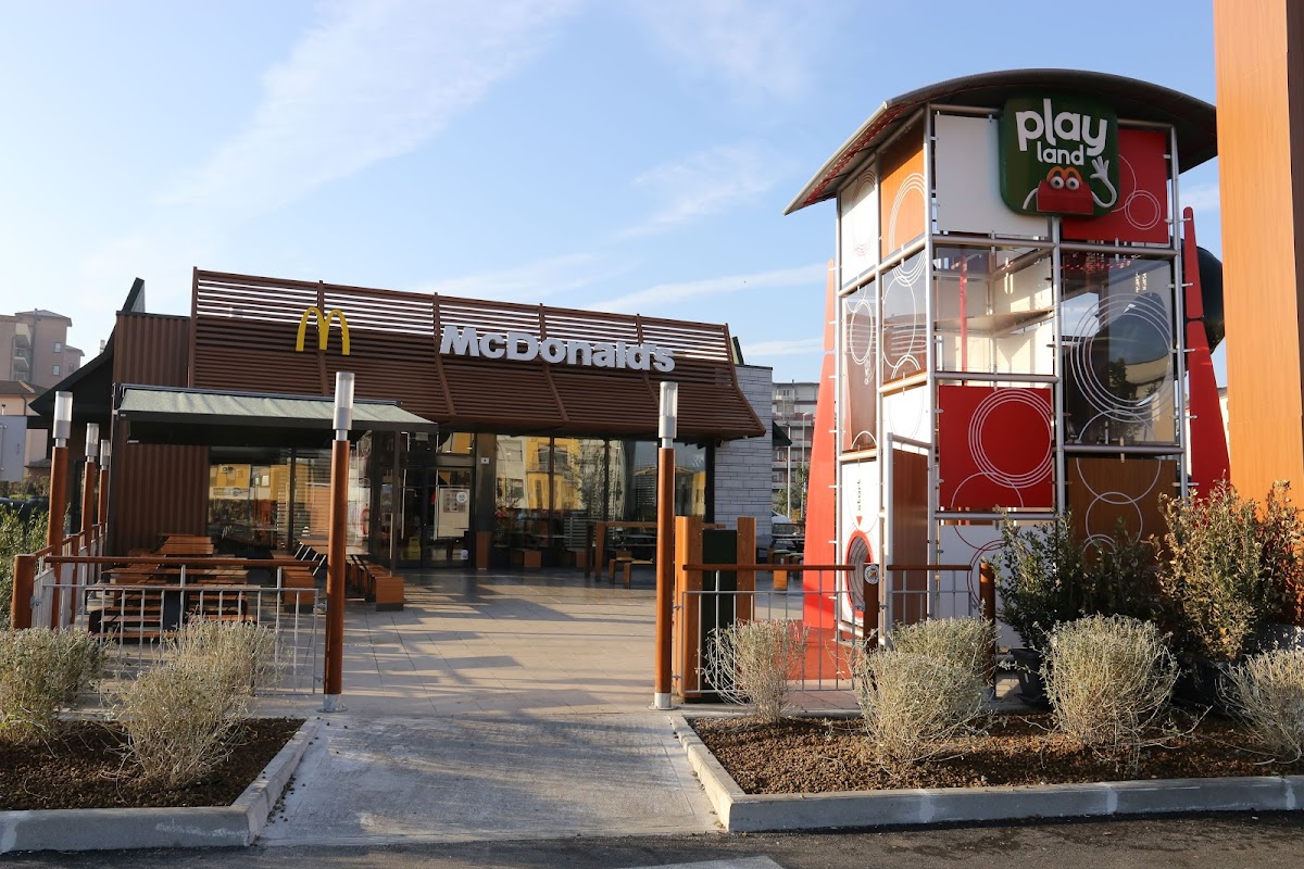 McDonald's Benevento Via Mario Vetrone