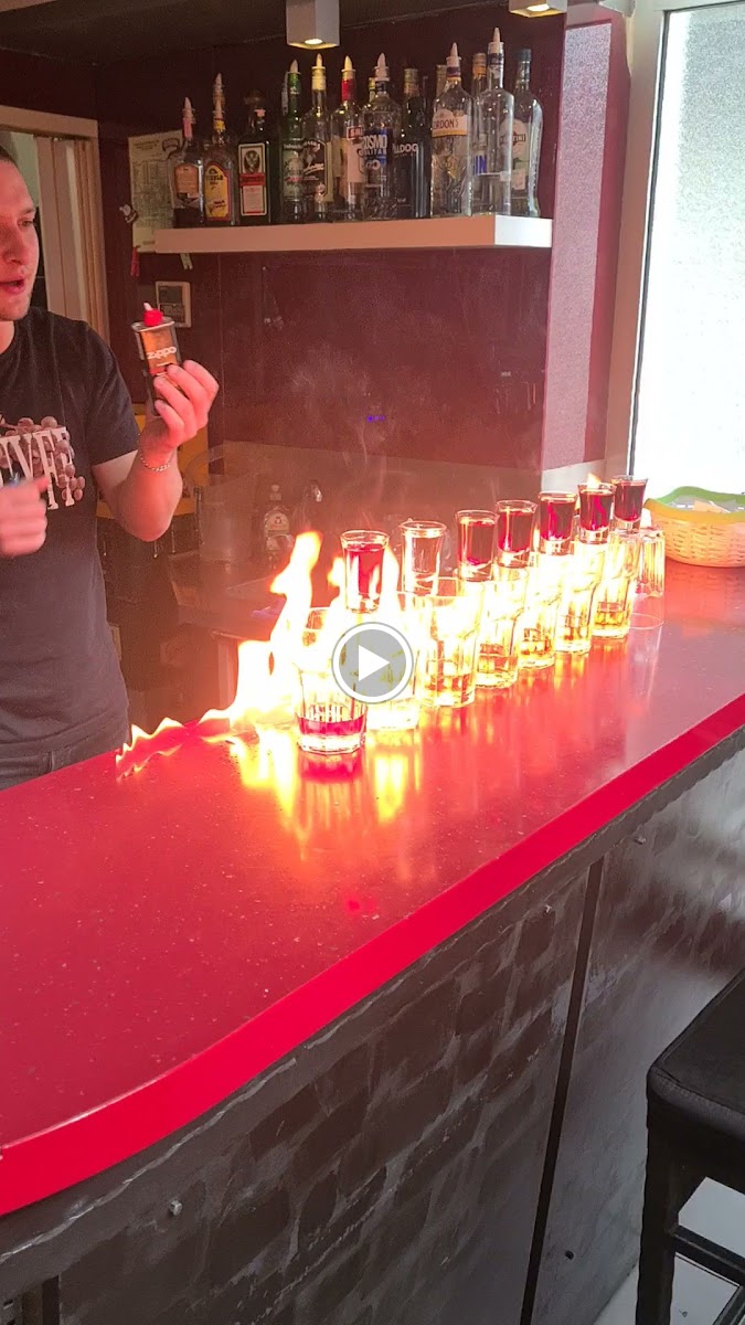 Chinese Wall Cafe Bar