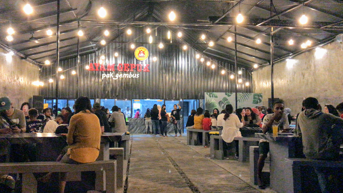 Ayam Gepuk Pak Gembus Waringin