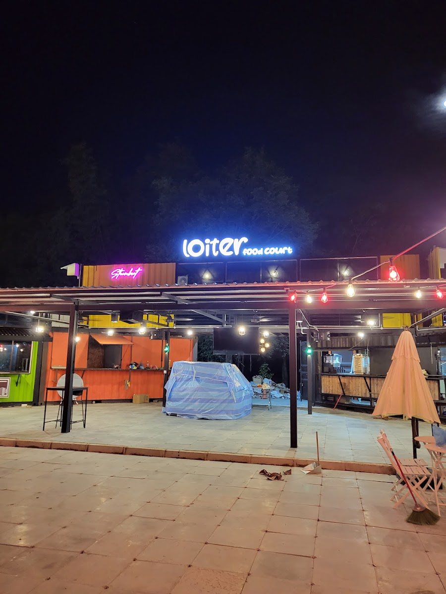 Loiter Food Court