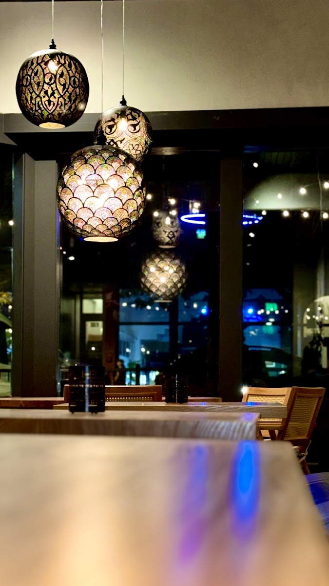 Madre Cocina y Lounge