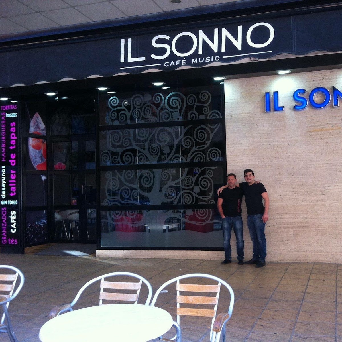 IL SONNO CAFÉ MUSIC.