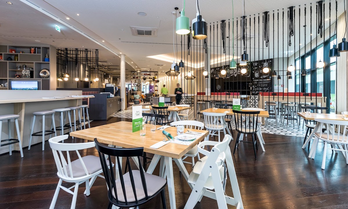 Restaurant & Bar Pier