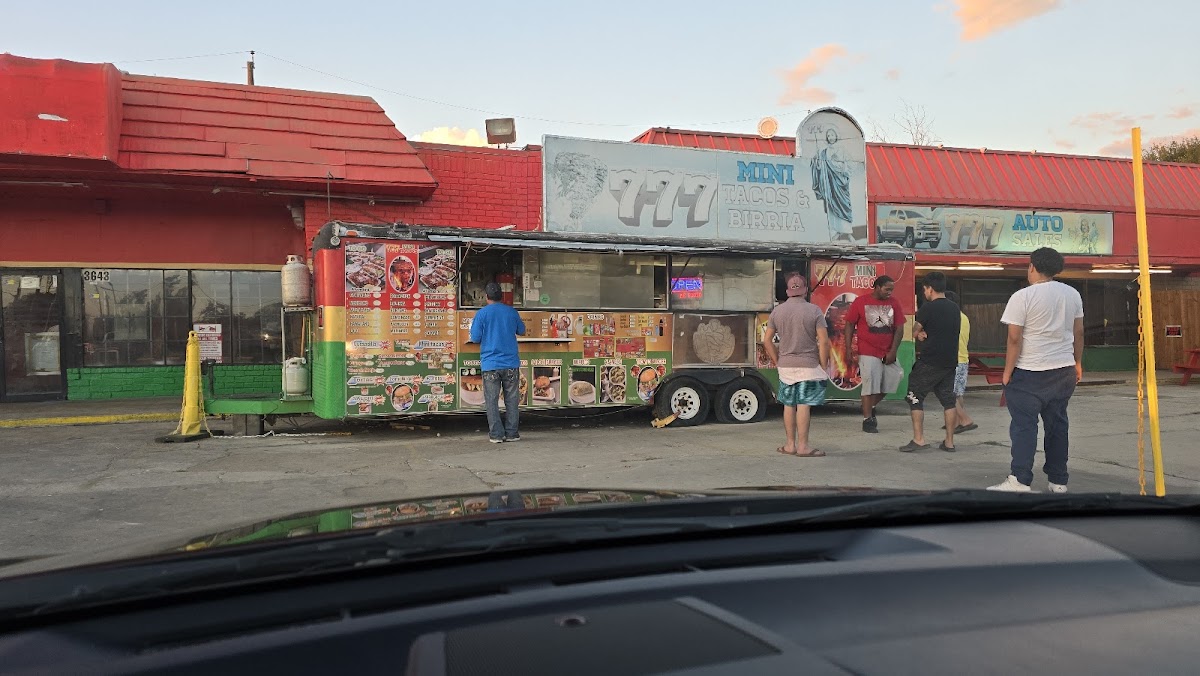 777 Mini Tacos & Birria 1