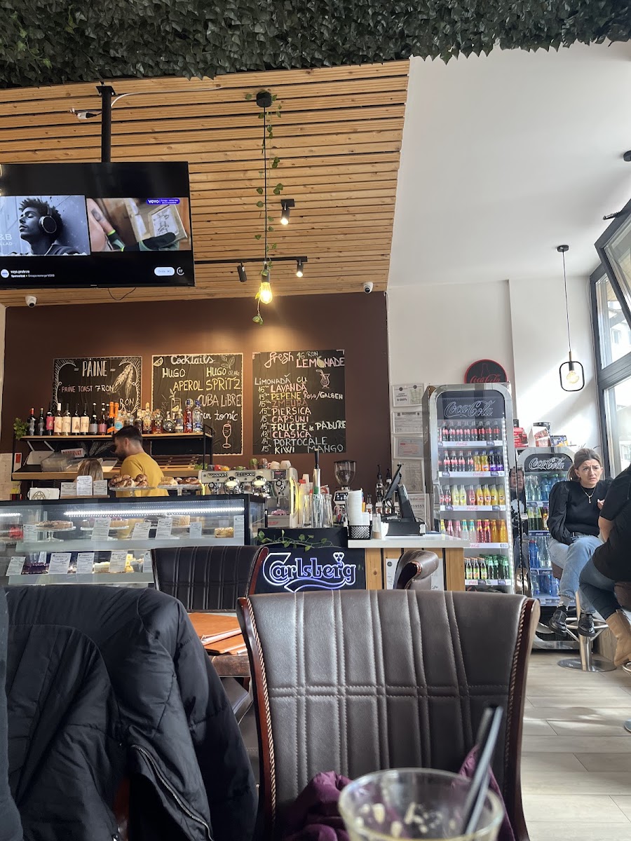 Uno Coffee and Bakery