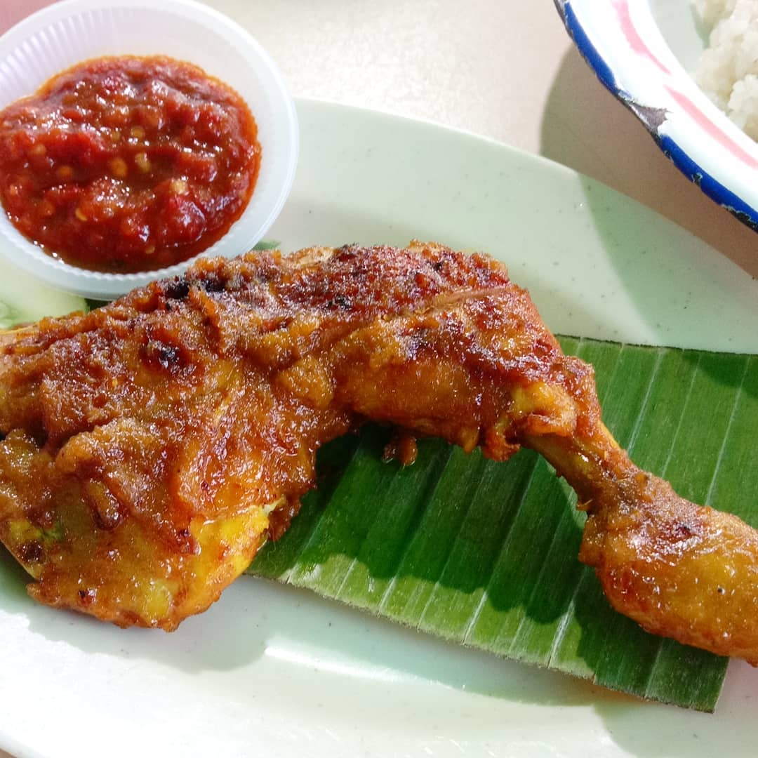 Nasi Uduk Warung Lezaat