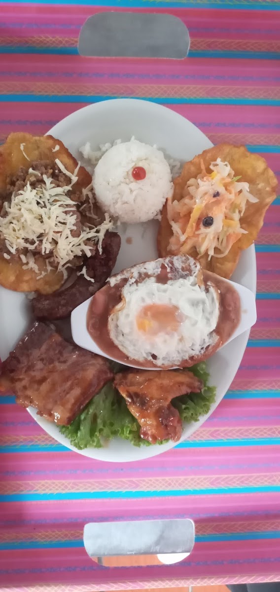 HOTEL Y RESTAURANTE EL SAMAN