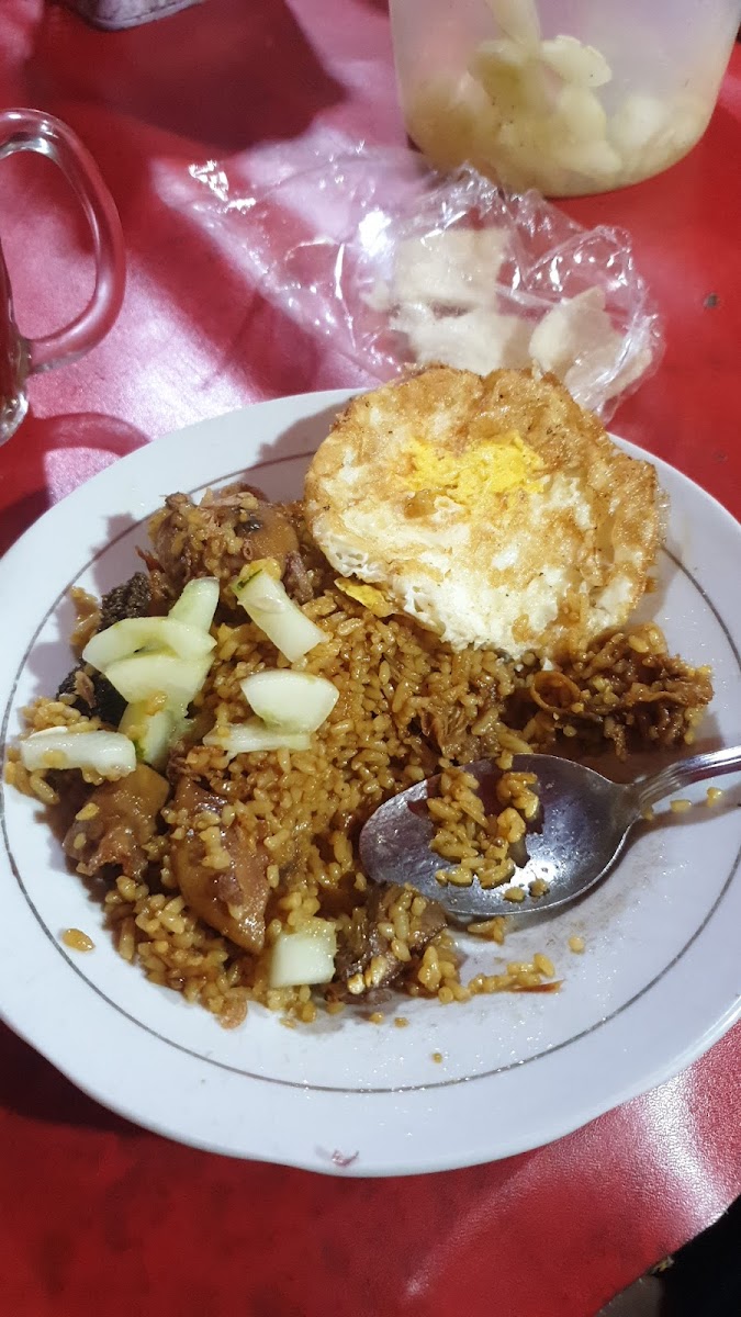 Nasi goreng Bu Ngapinah