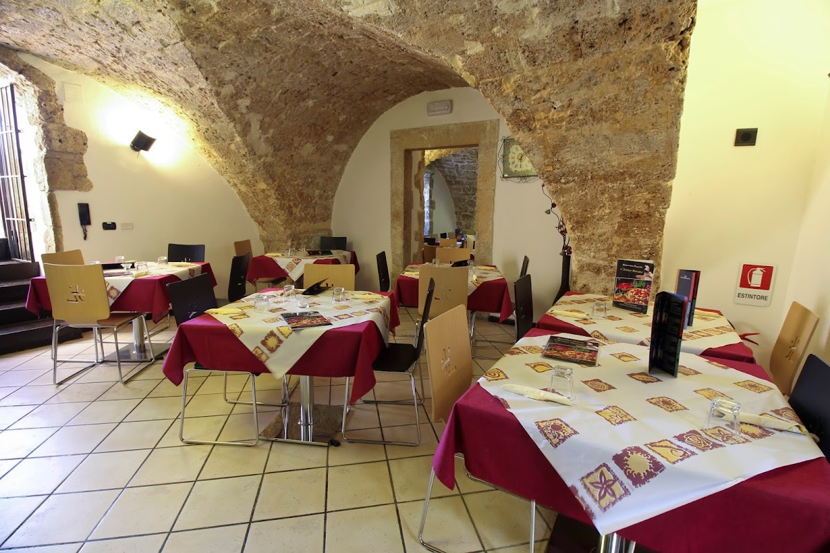 Ristorante & Pizzeria L' Antico Mercato Noto