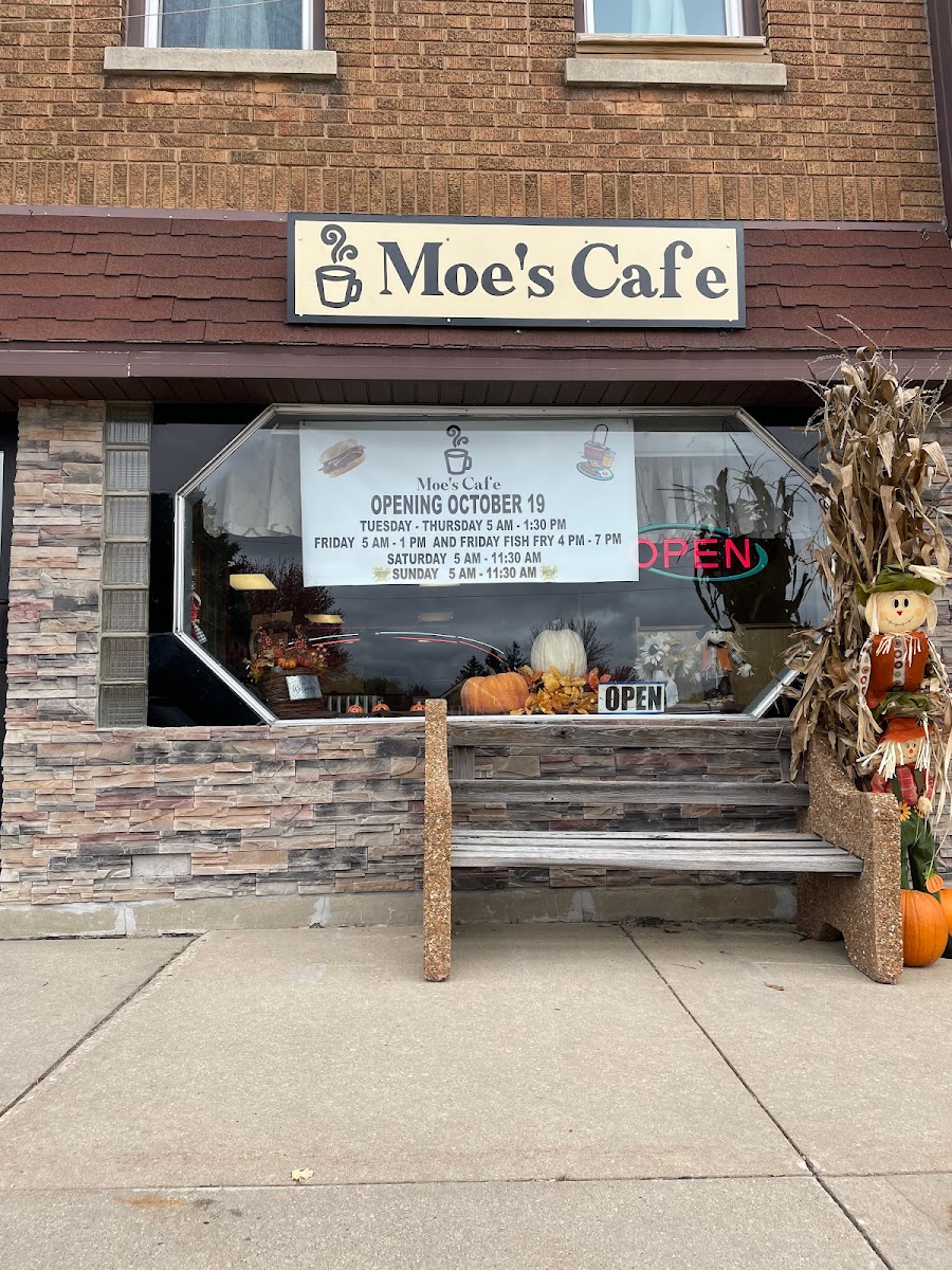 Moe's Cafe