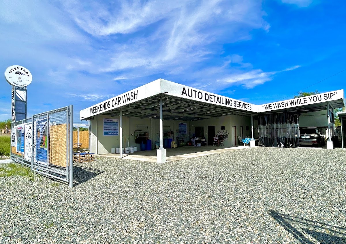 Weekends Car Wash and Cafe