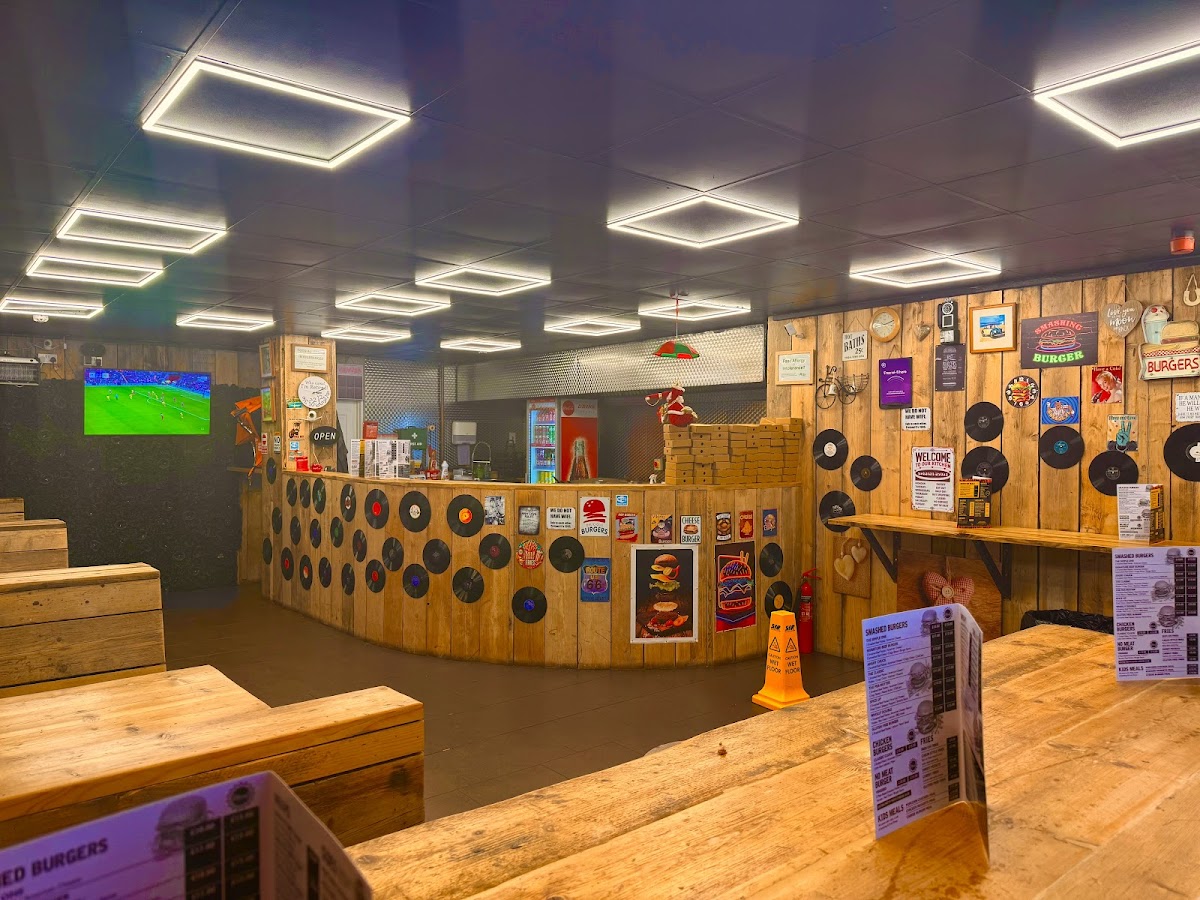 SMASHING BURGERS ????????????????????BRIDGEND