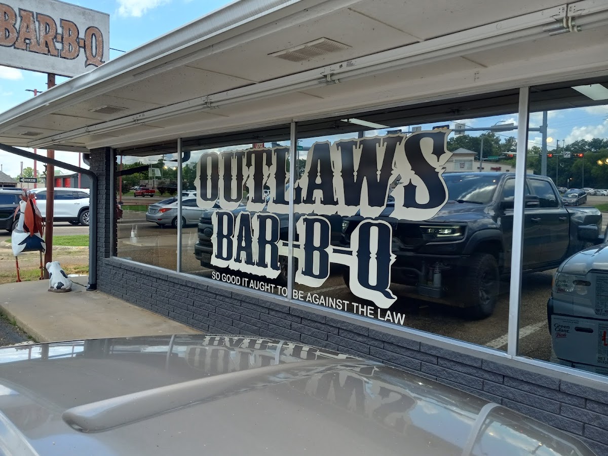 outlaw's bar-b-que