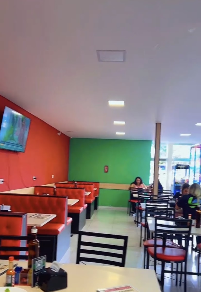 Dom Pietro Esfiharia e Pizzaria Jd. Cruzeiro