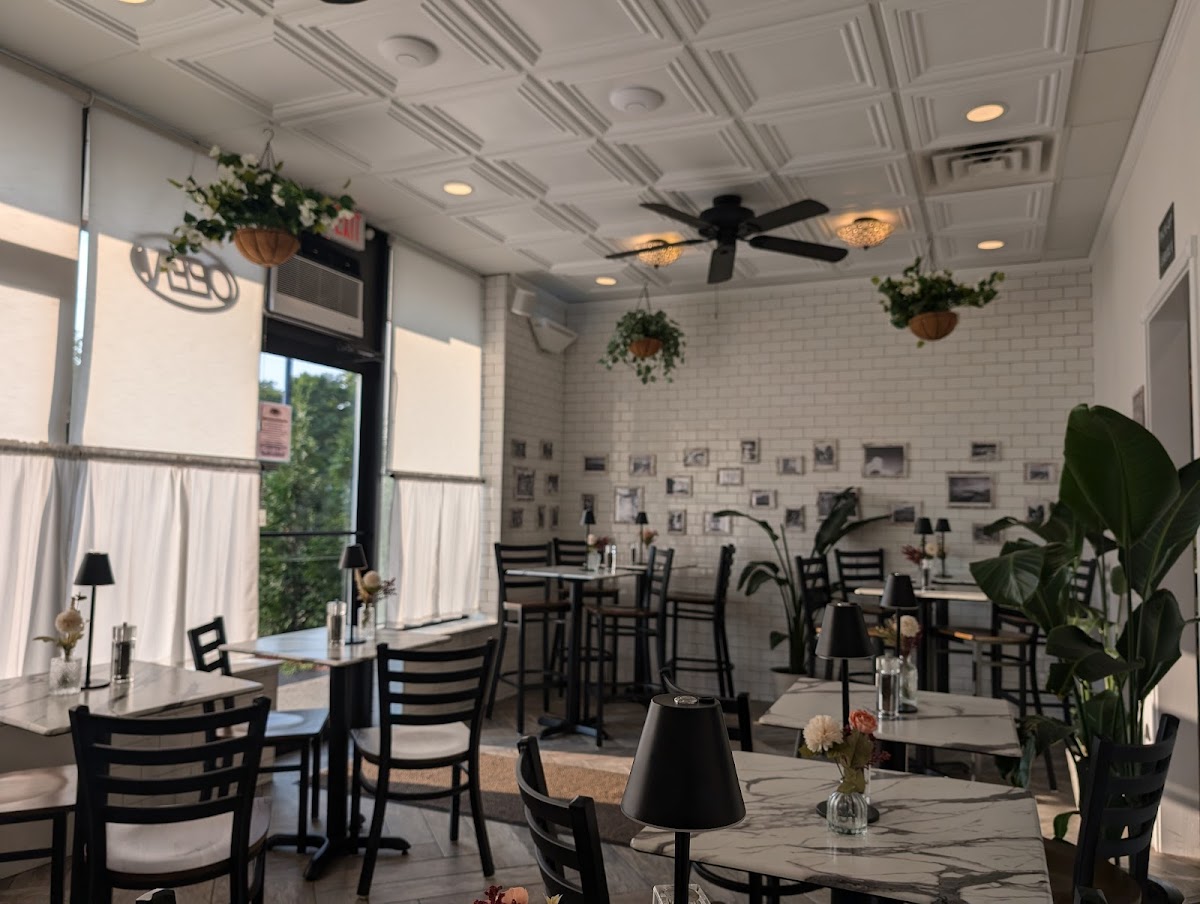 Mediterranean Grill & Pizzeria (Seekonk)