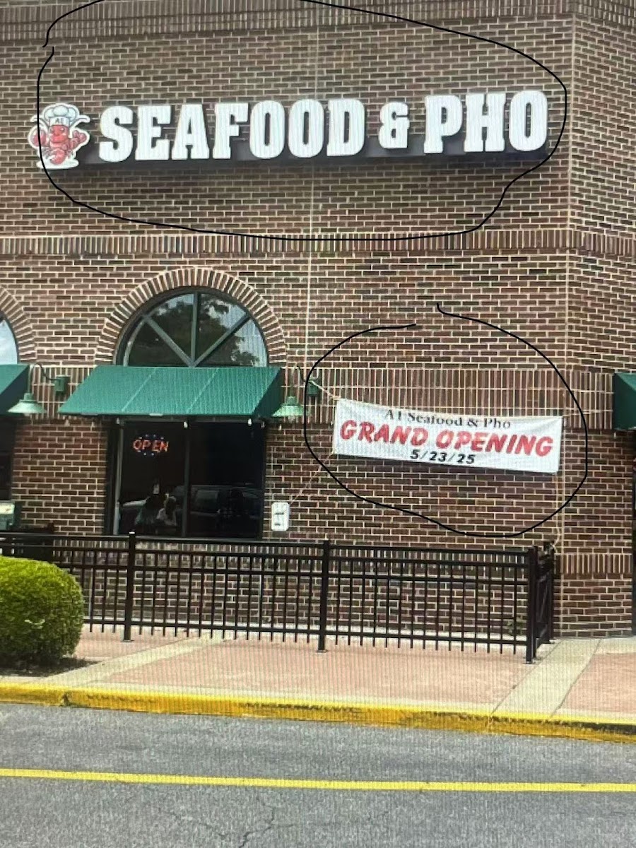 SEAFOOD & PHO