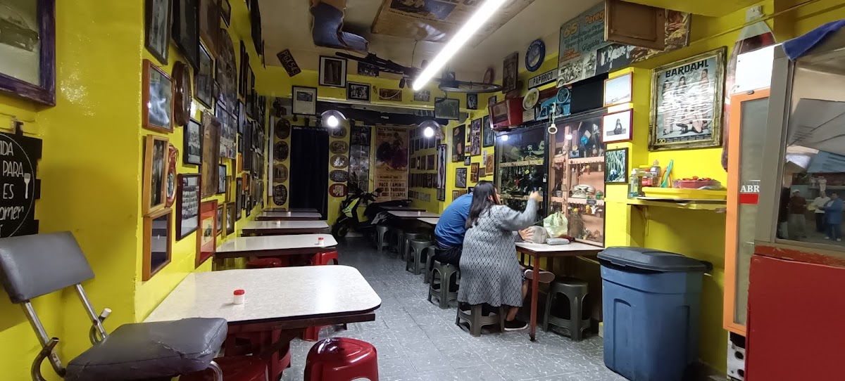 Fumanchú, Flautas Y Quesadillas