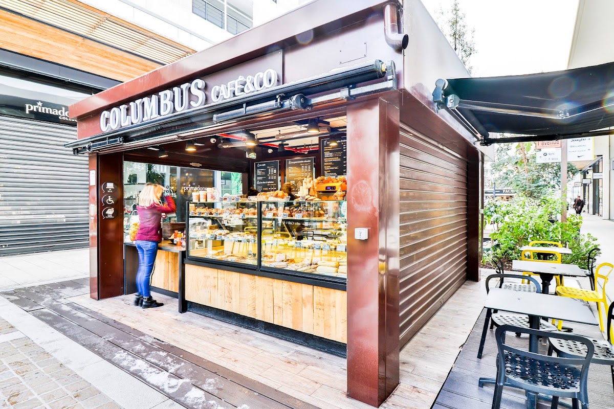 Columbus Cafe & Co - 300 Av. de l'Universite