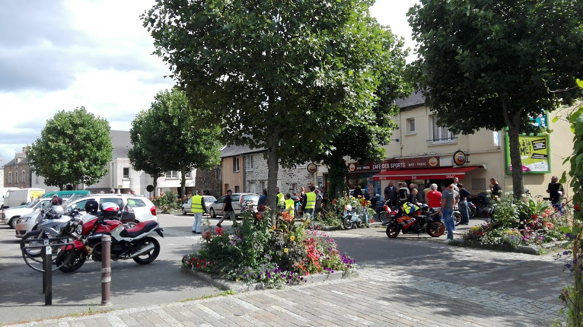 Café des Sports - 16 Pl. de l'Église