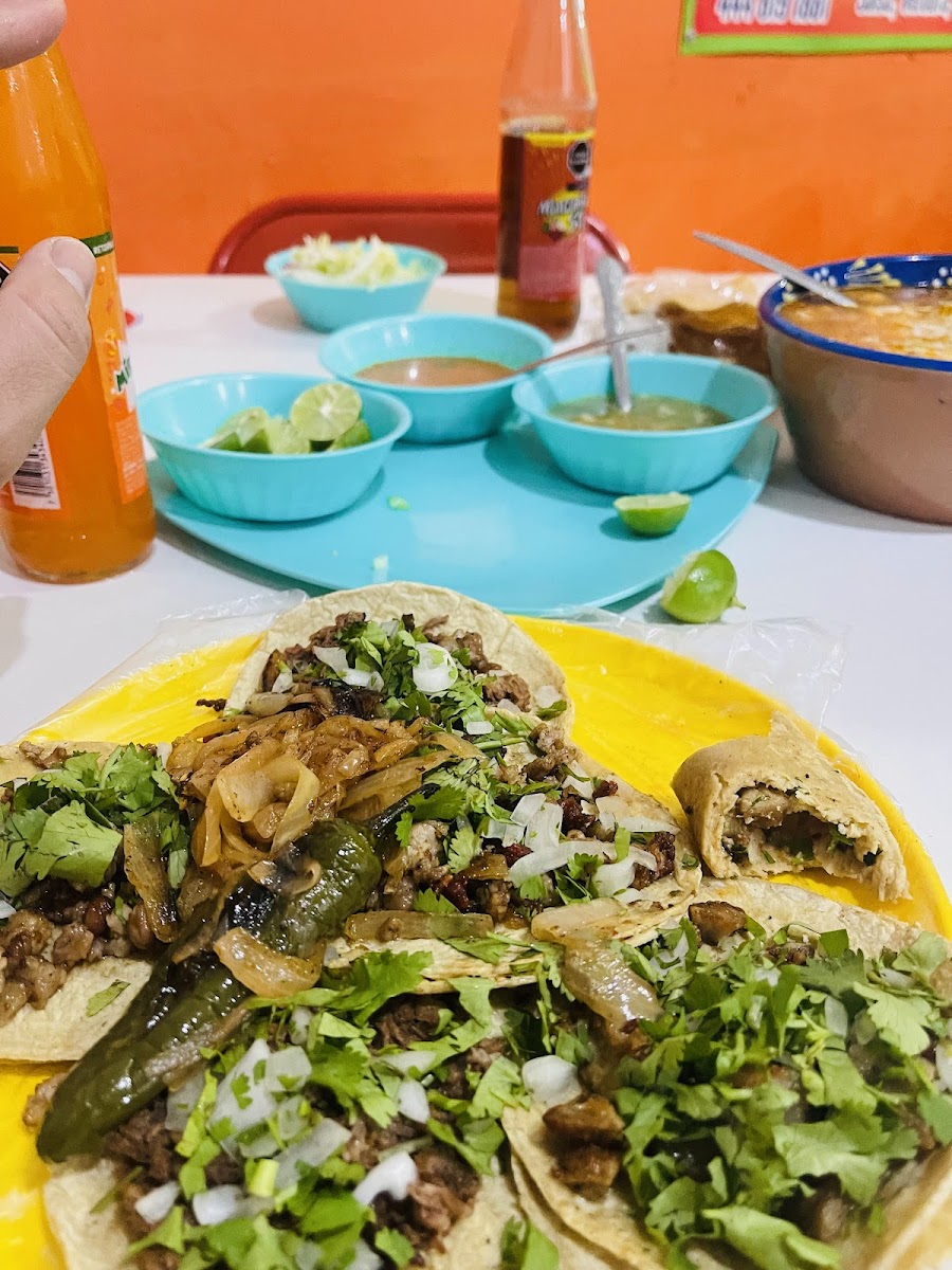 Tacos el Güero - Av. Valentin Amador 898