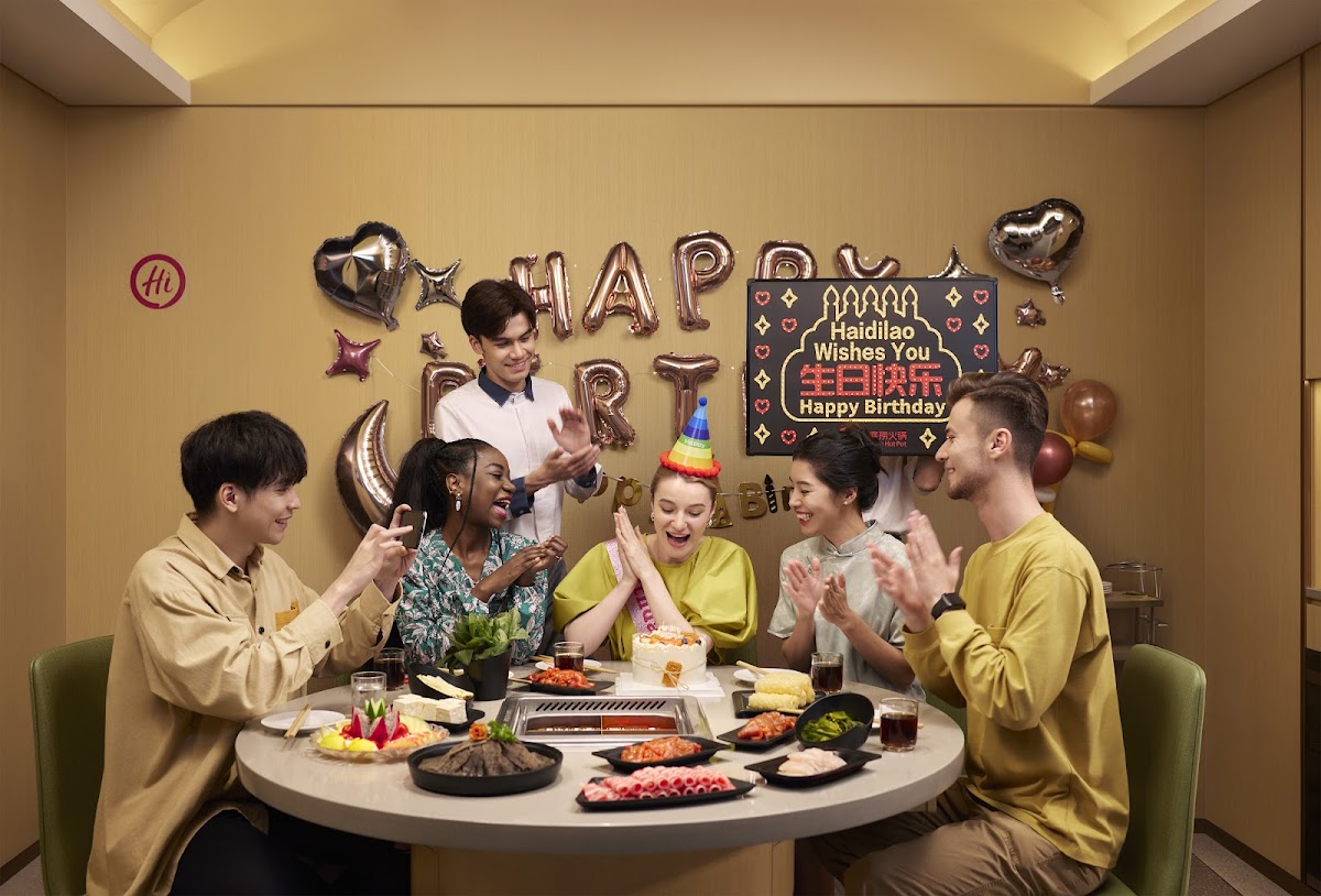 Haidilao Hot Pot - London O2 Branch（Next to Nike/Costa Coffee）