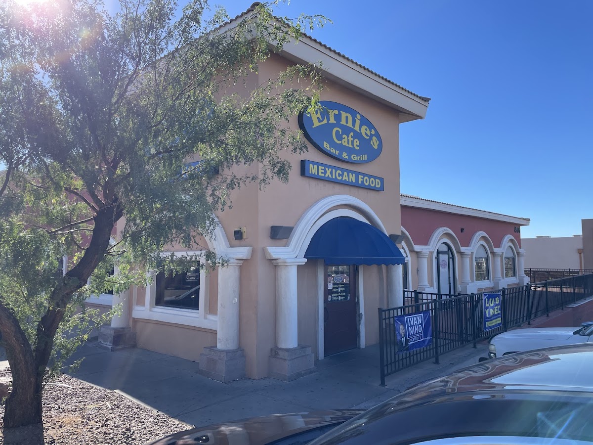 Ernie's Cafe Bar & Grill