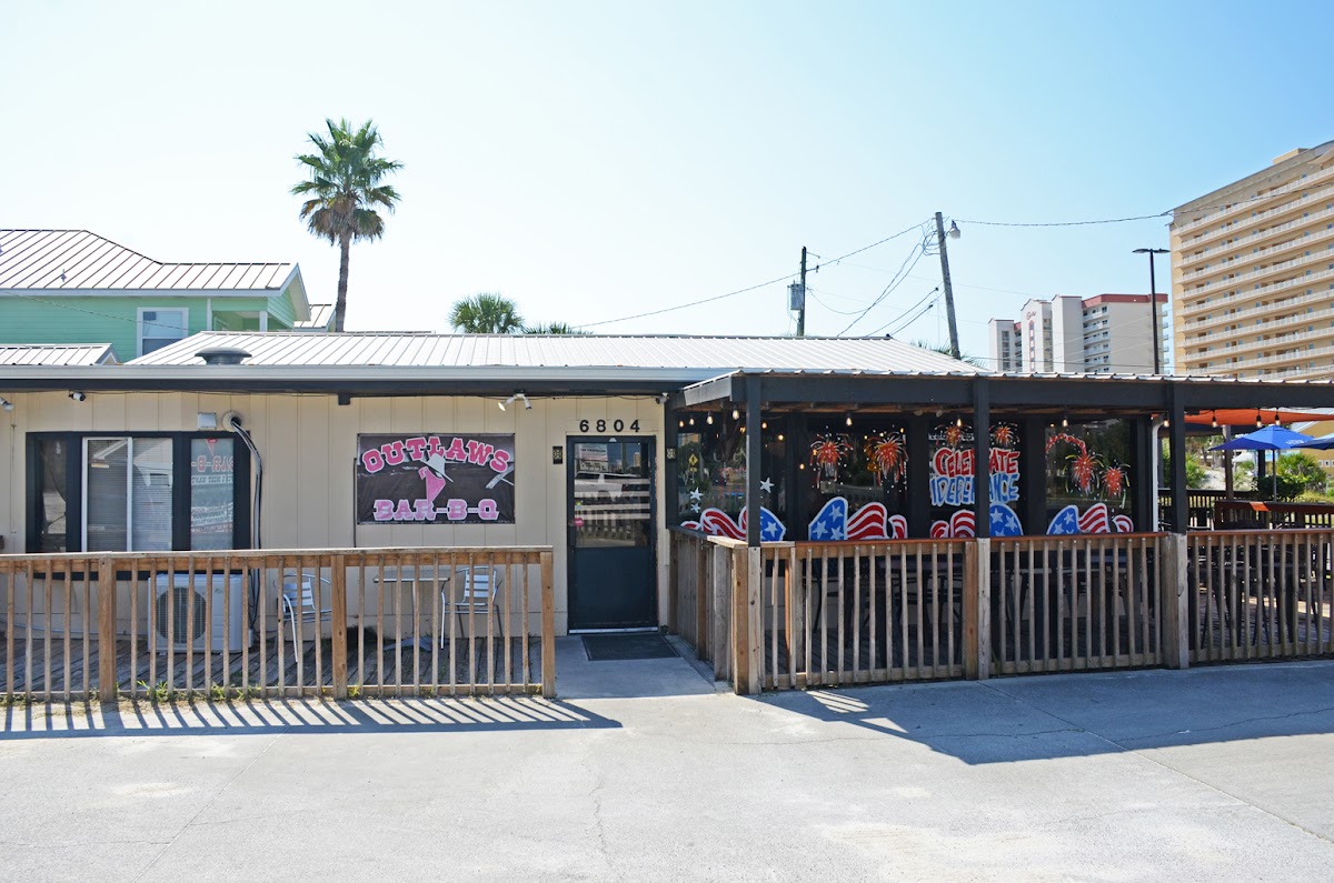 Outlaws Bar B Q