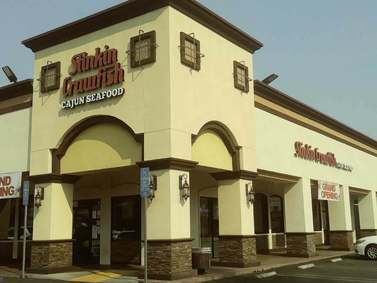 Stinkin Crawfish of North Hills