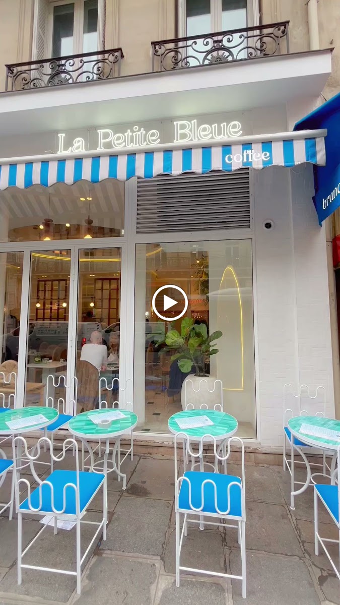 La Petite Bleue