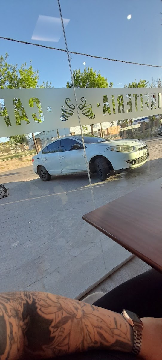 Cafetería y Confitería