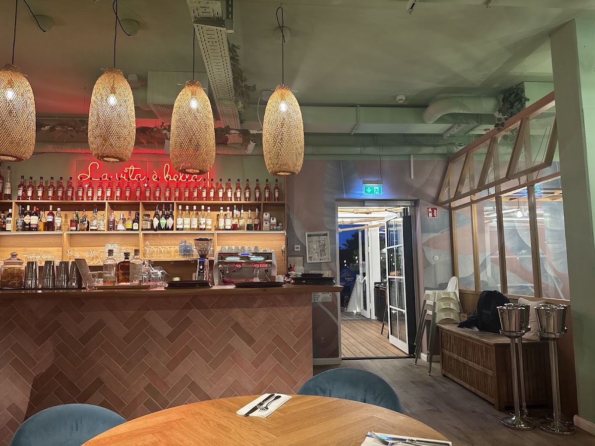 La Tigre - Napoli Pizza Club